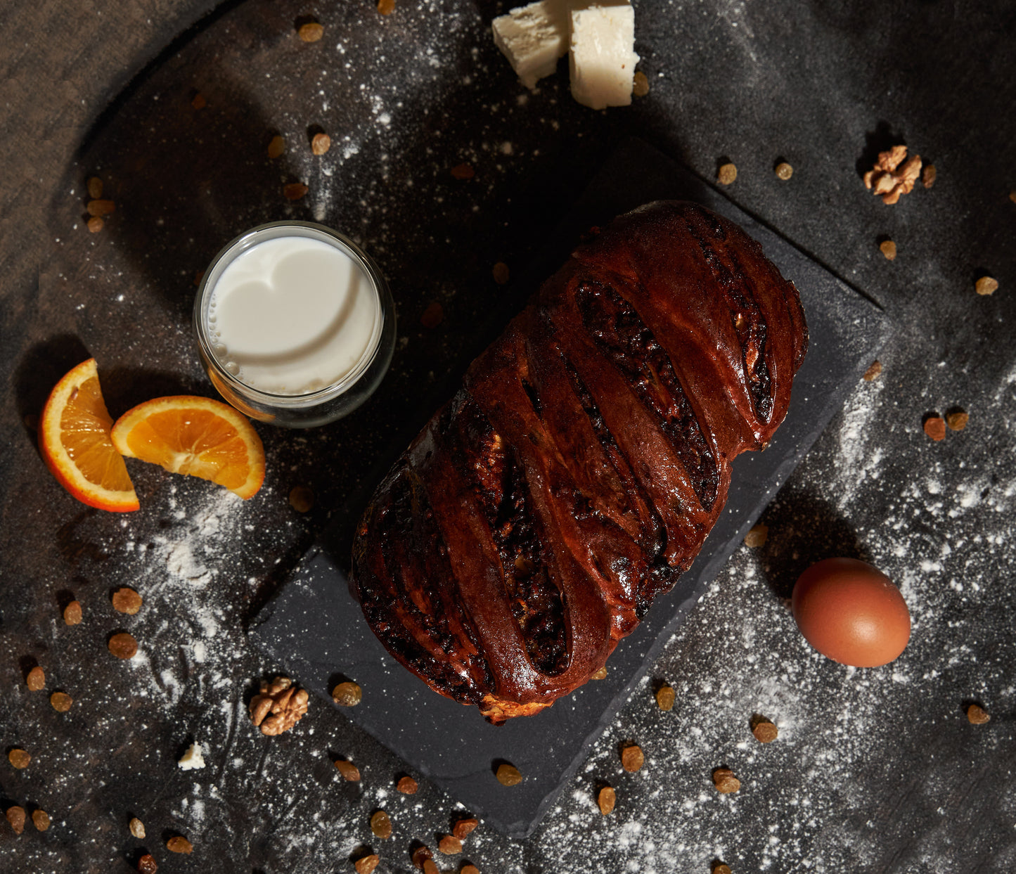 Cozonac insiropat in whisky si coniac